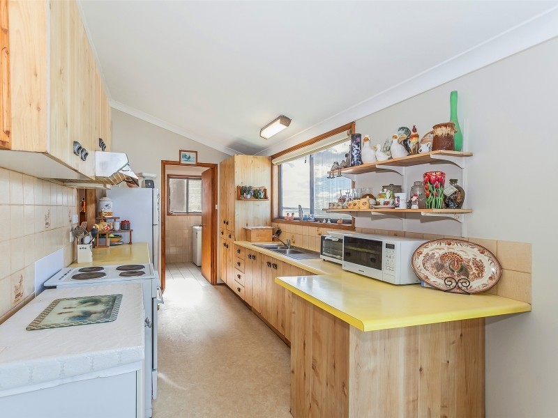 5 Cliff Parade, Thirroul NSW 2515