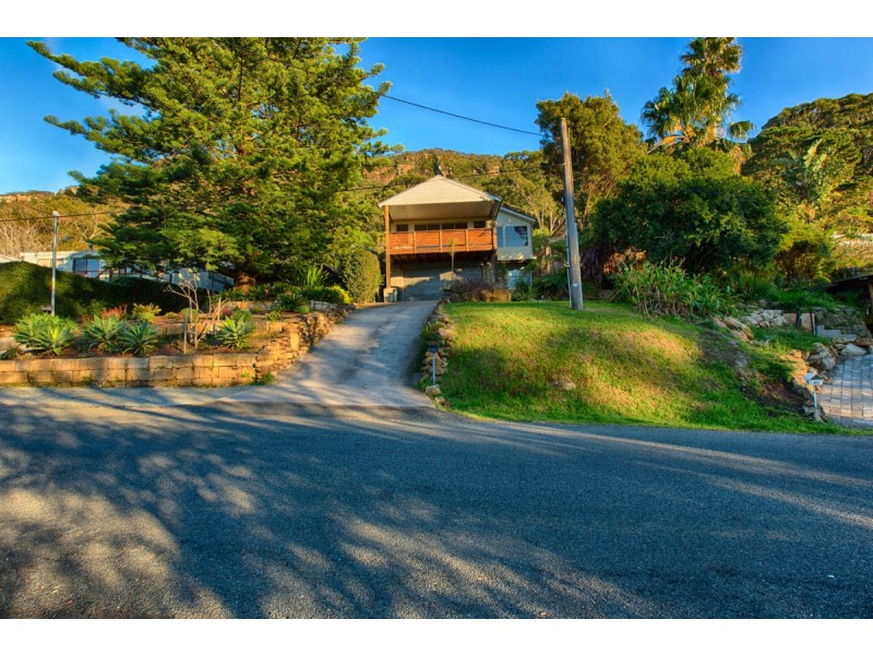 44 Buttenshaw Drive, Coledale NSW 2515