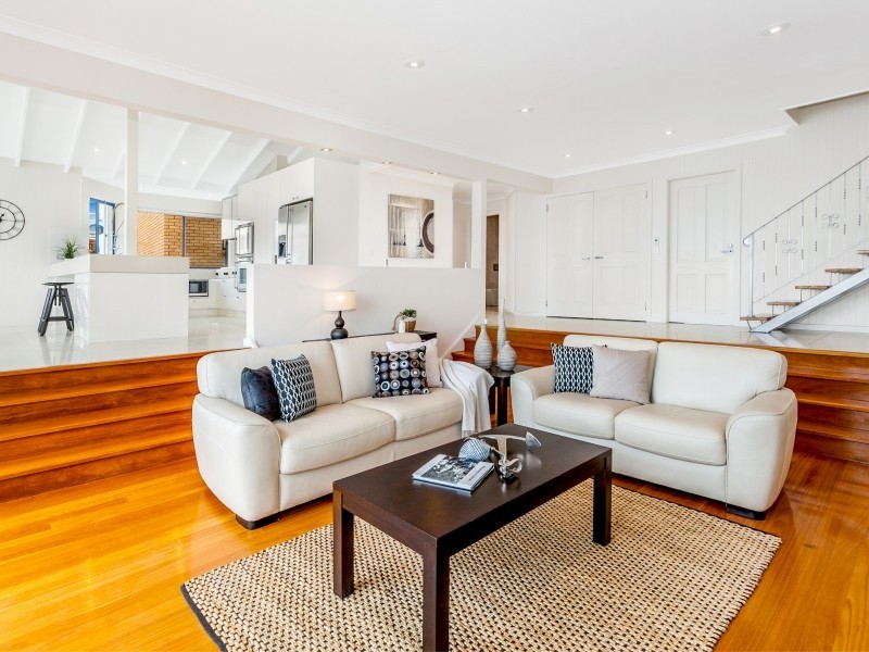 3 Woodland Avenue, Thirroul NSW 2515