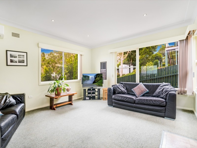 18 Hillcrest Road, Austinmer NSW 2515