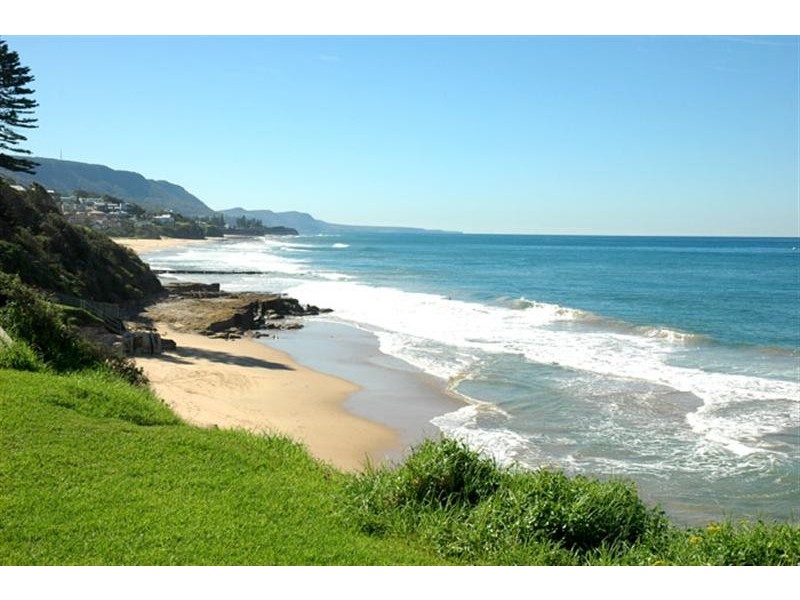 4 Woodland Avenue, Thirroul NSW 2515