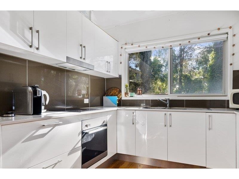 2/25 Redman Avenue, Thirroul NSW 2515