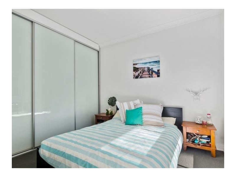 2/25 Redman Avenue, Thirroul NSW 2515