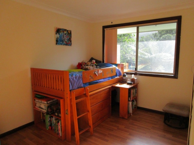 16 Cohcrane Road, Thirroul NSW 2515