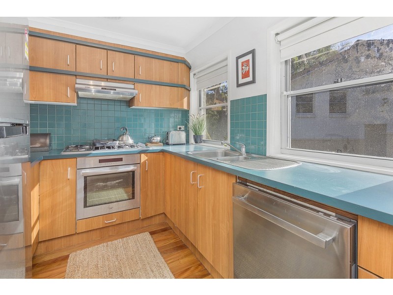 8/24 Cochrane Road, Thirroul NSW 2515
