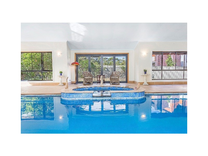 8 Squires Crescent, Coledale NSW 2515