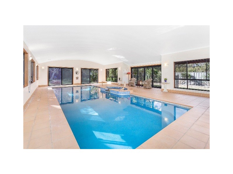 8 Squires Crescent, Coledale NSW 2515