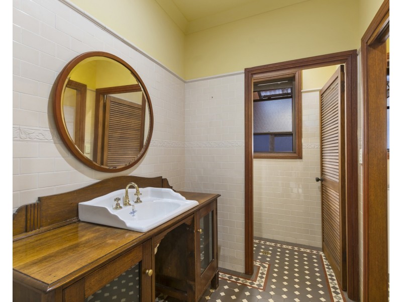 36 Campbell Street, Woonona NSW 2517