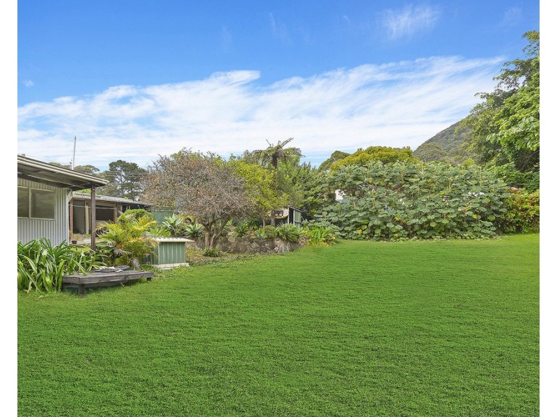 22 Dam Road, Wombarra NSW 2515