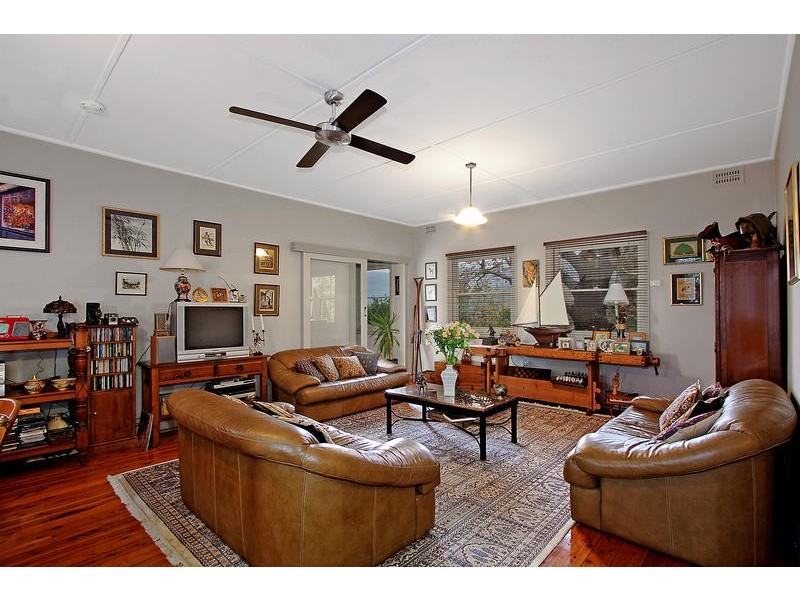 4 Mountain Road, Austinmer NSW 2515