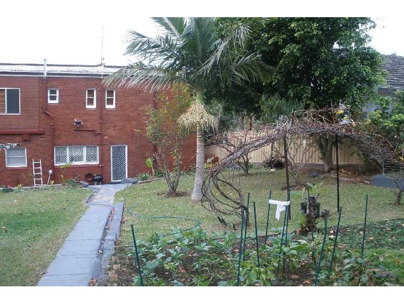 West Wollongong NSW 2500