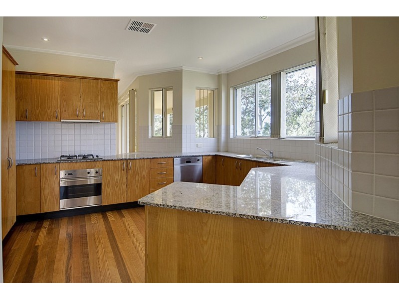 682 Lawrence Hargrave Drive, Coledale NSW 2515