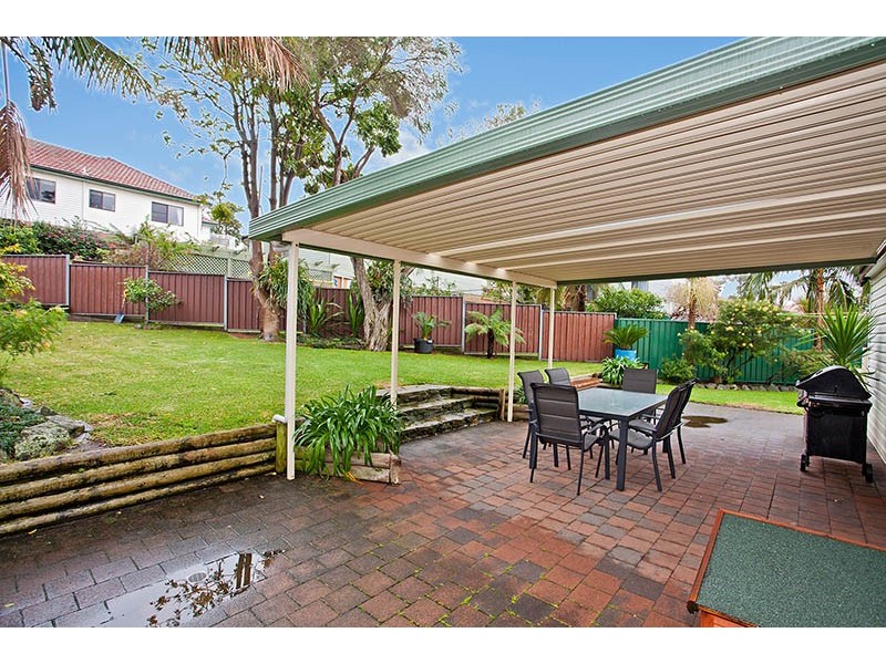 2 William Street, Bulli NSW 2516