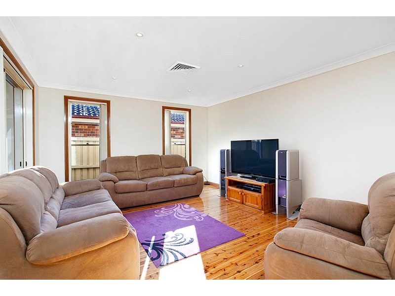 3 Henry Fry Place, Woonona NSW 2517