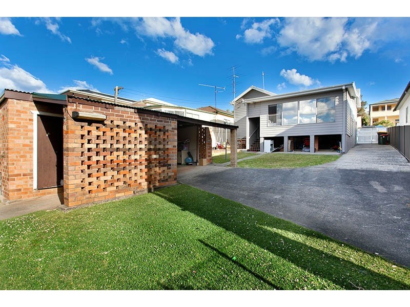 20 Willcath Street, Bulli NSW 2516