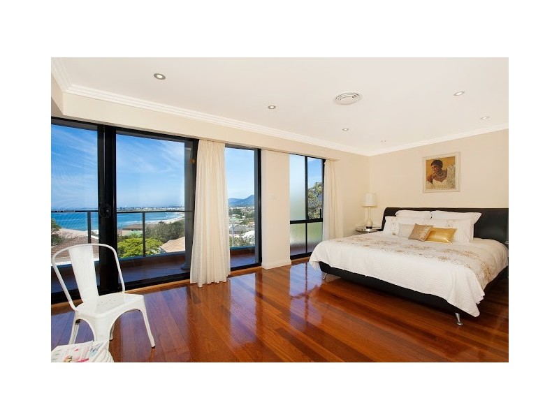 2J Mountain Road, Austinmer NSW 2515