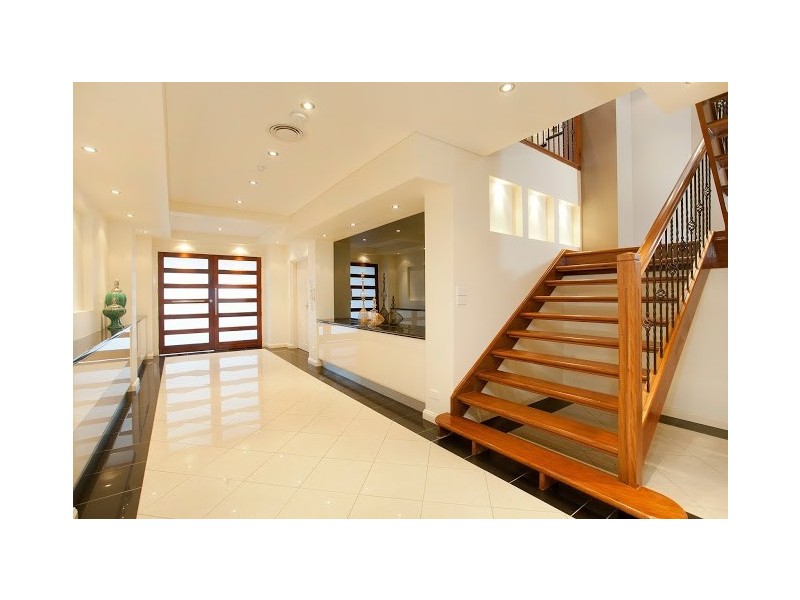 2J Mountain Road, Austinmer NSW 2515