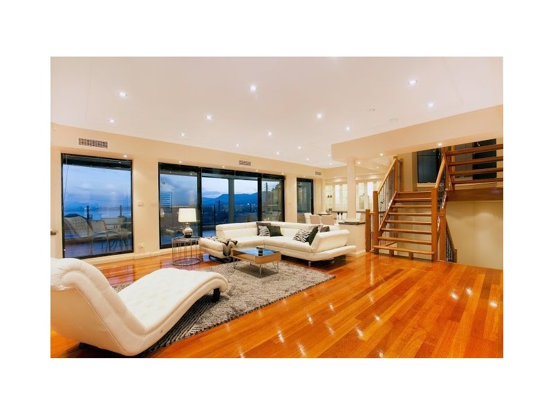 2J Mountain Road, Austinmer NSW 2515