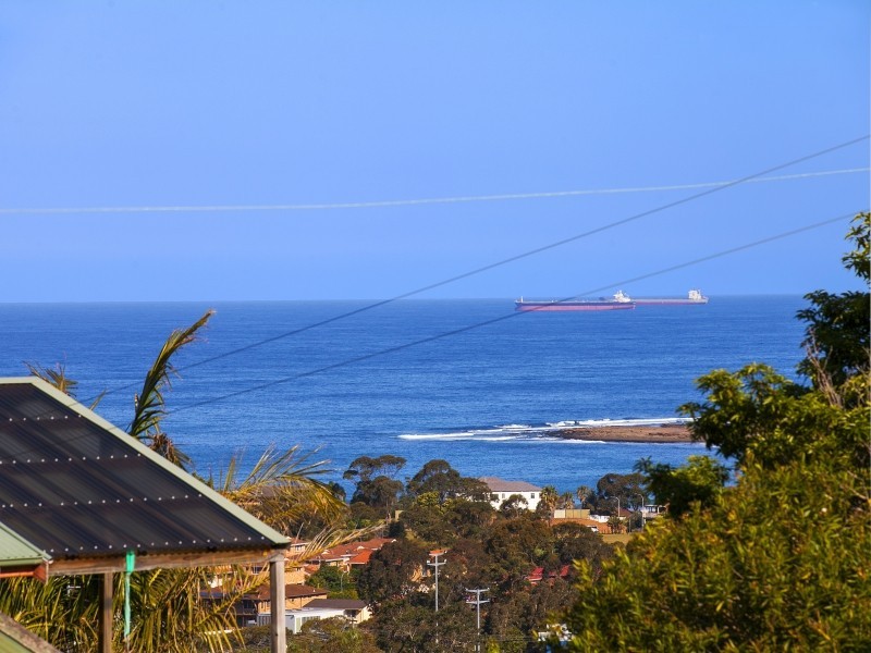 2 SOUDAN STREET, Thirroul NSW 2515