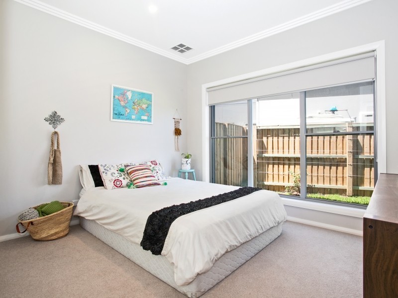 29A Kilncar Crescent, Thirroul NSW 2515