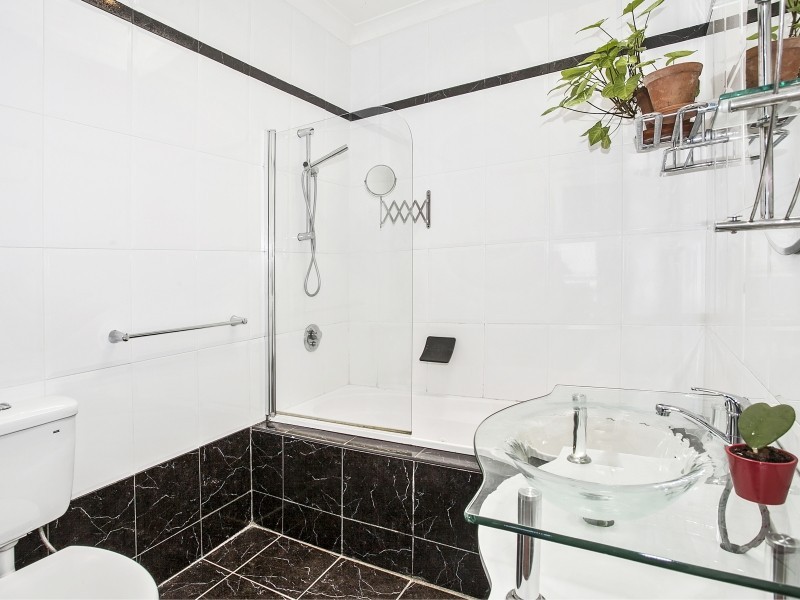 124 Princes Highway, Thirroul NSW 2515