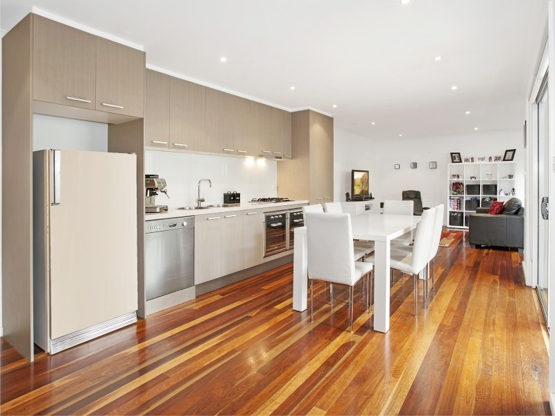 2/136 Phillip Street, Thirroul NSW 2515