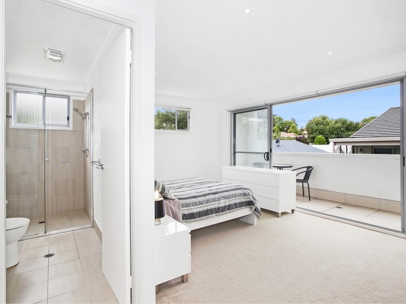 2/136 Phillip Street, Thirroul NSW 2515