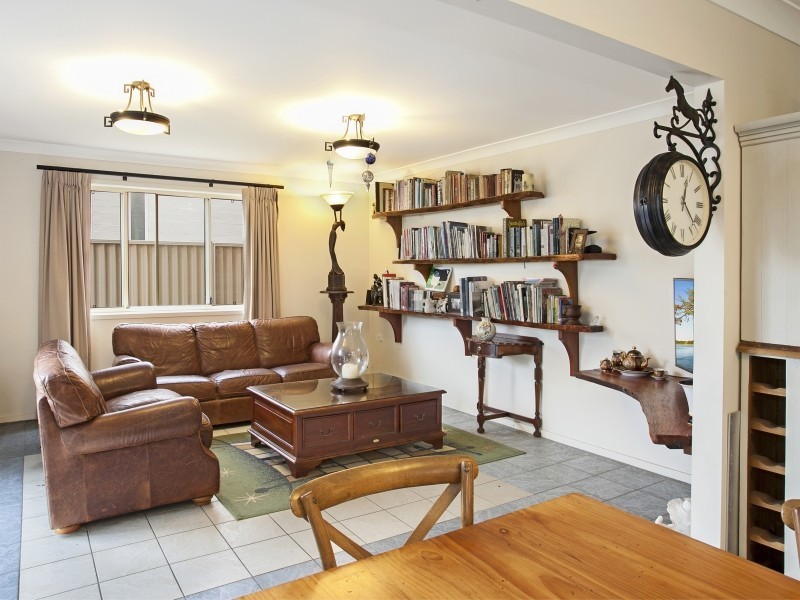 13 Godolphin Street, Bulli NSW 2516