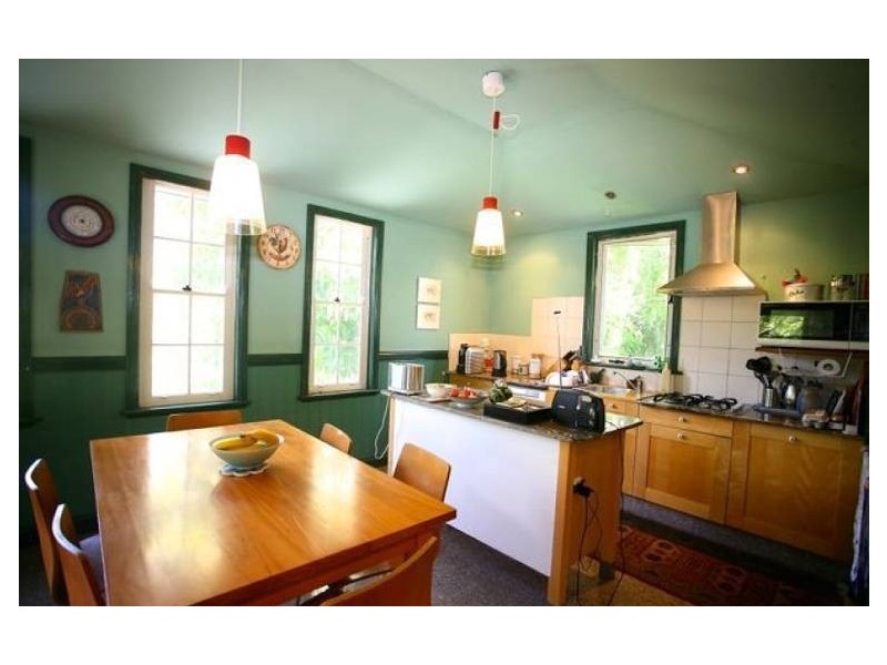 2 The Grove, Austinmer NSW 2515