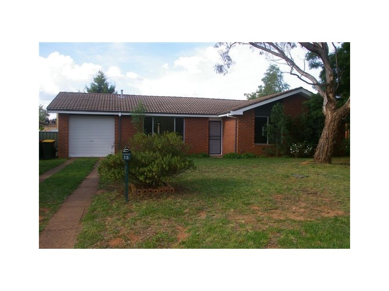 13 Matthews Avenue, Orange NSW 2800