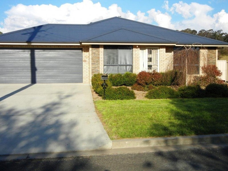 16 Winter Street, Orange NSW 2800