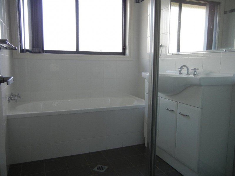 16 Winter Street, Orange NSW 2800