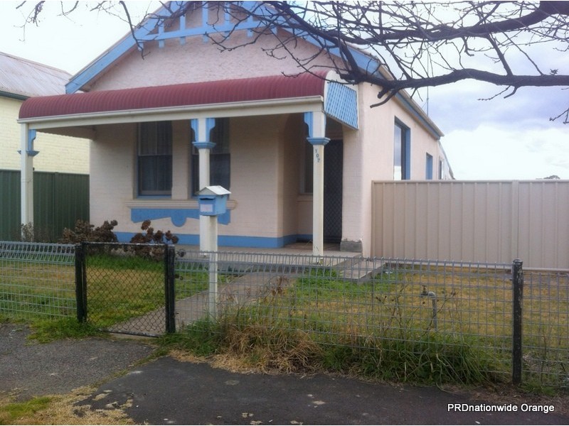 107 Autumn Street, Orange NSW 2800