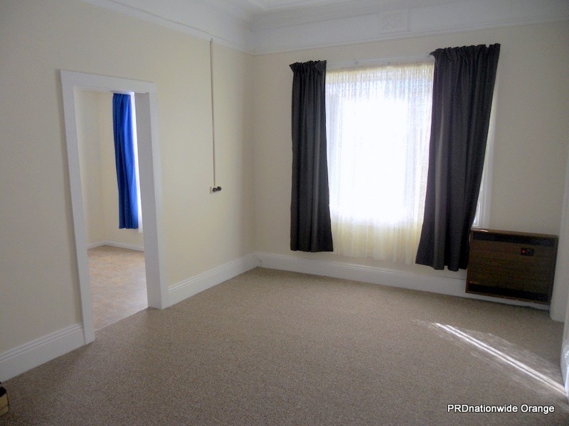 107 Autumn Street, Orange NSW 2800