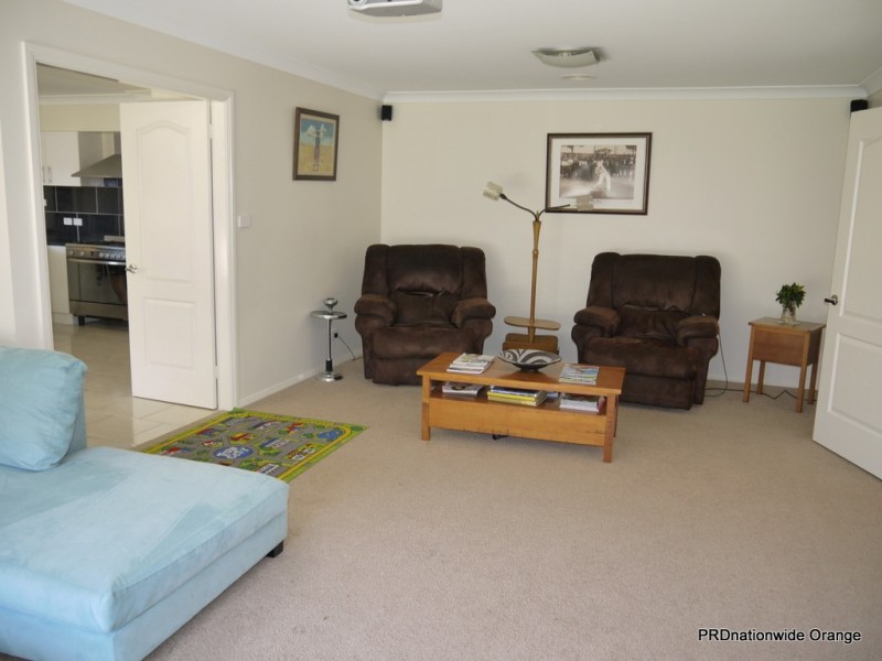 5 Fahy Crescent, Orange NSW 2800