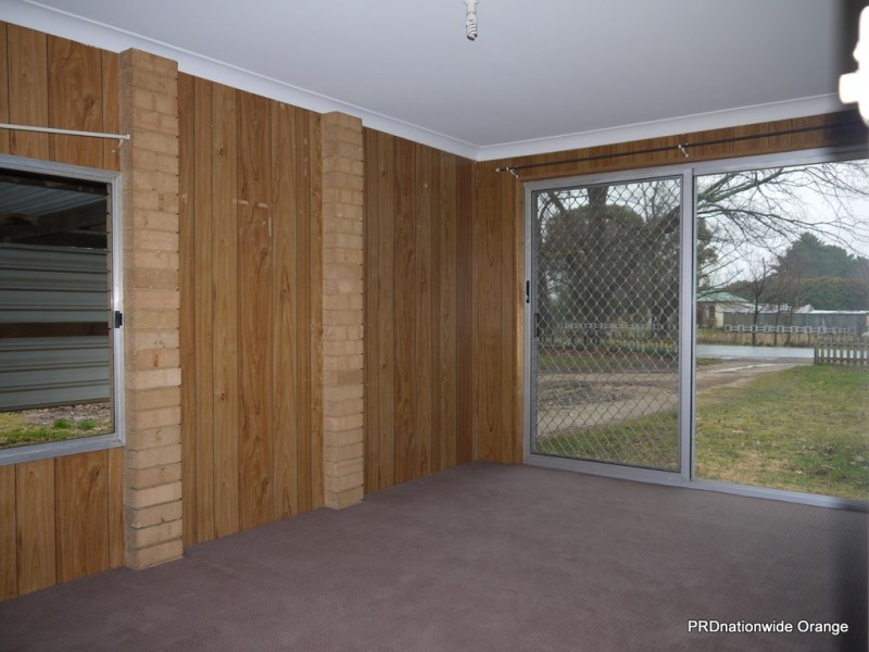 57 Canobolas Road, Orange NSW 2800