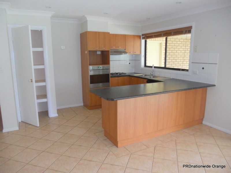 516 Anson Street, Orange NSW 2800