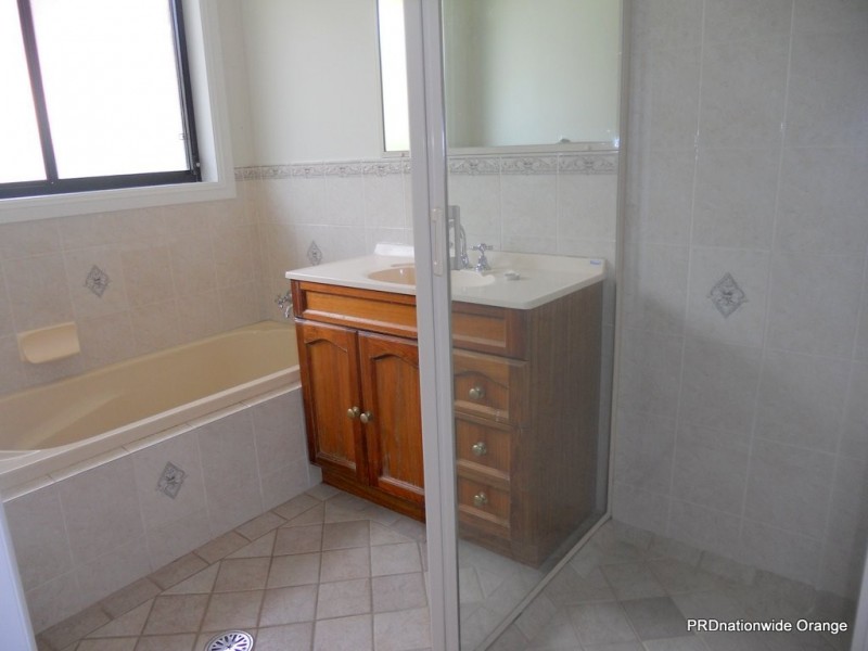 516 Anson Street, Orange NSW 2800