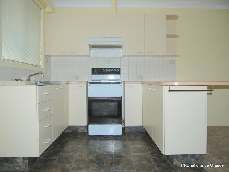 44 Sharp Road, Orange NSW 2800