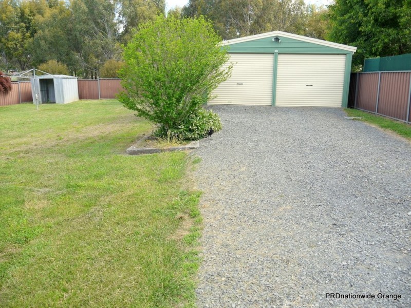 44 Sharp Road, Orange NSW 2800