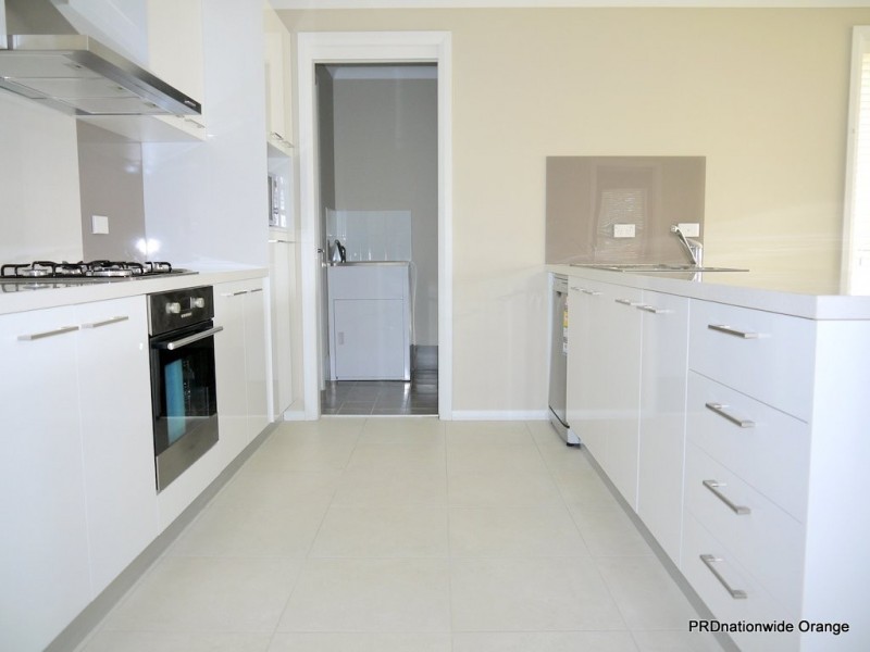 5 Abelia Close, Orange NSW 2800