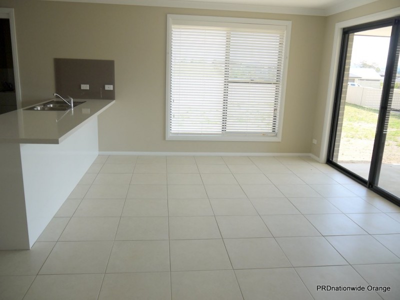 5 Abelia Close, Orange NSW 2800