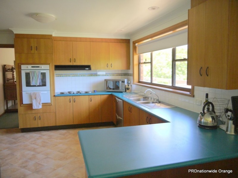 7 Thoopara, Orange NSW 2800