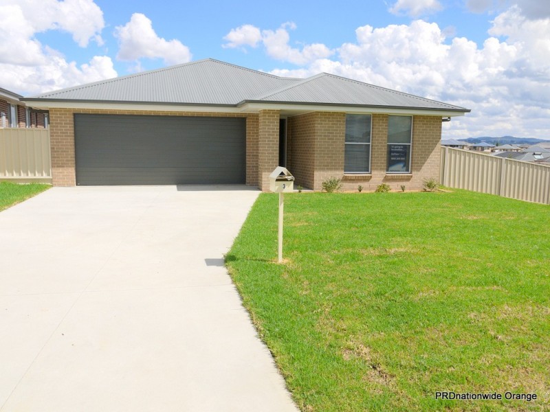 3 Abelia Close, Orange NSW 2800