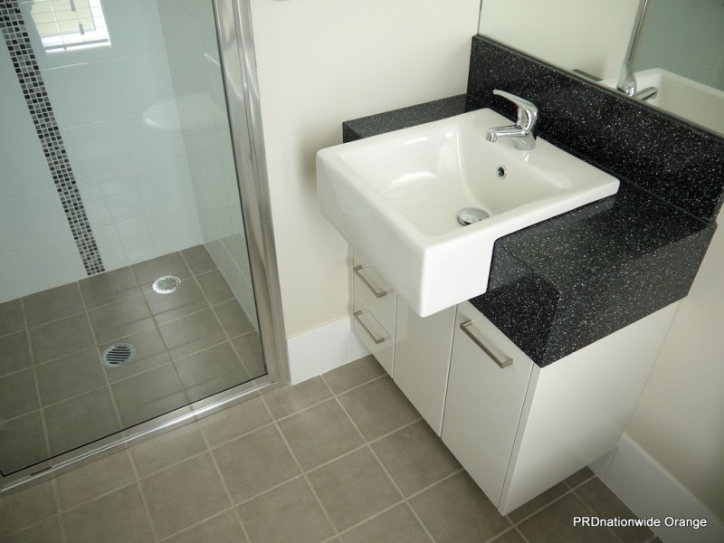 3 Abelia Close, Orange NSW 2800