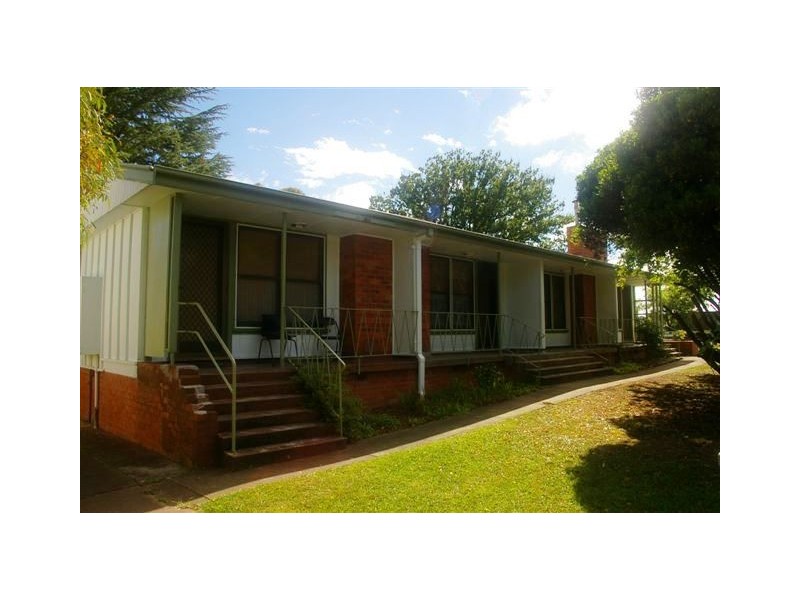 33 Buna St, Orange NSW 2800