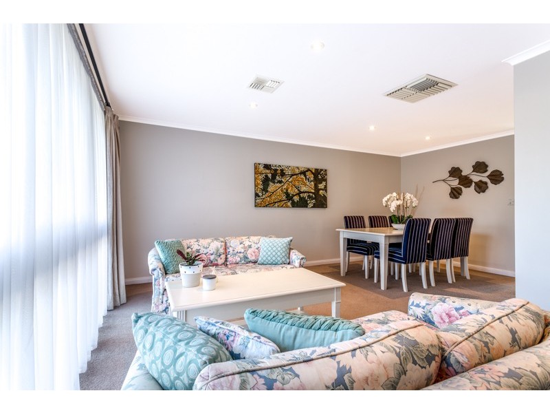 18 Casuarina Avenue, Surrey Downs SA 5126