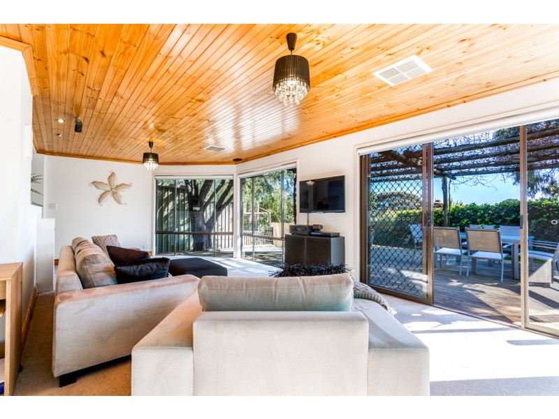 18 Casuarina Avenue, Surrey Downs SA 5126