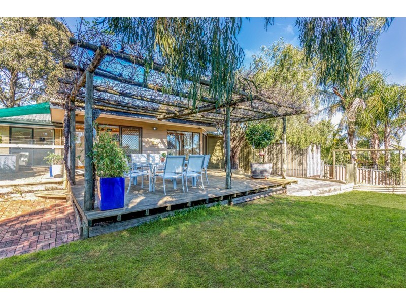 18 Casuarina Avenue, Surrey Downs SA 5126