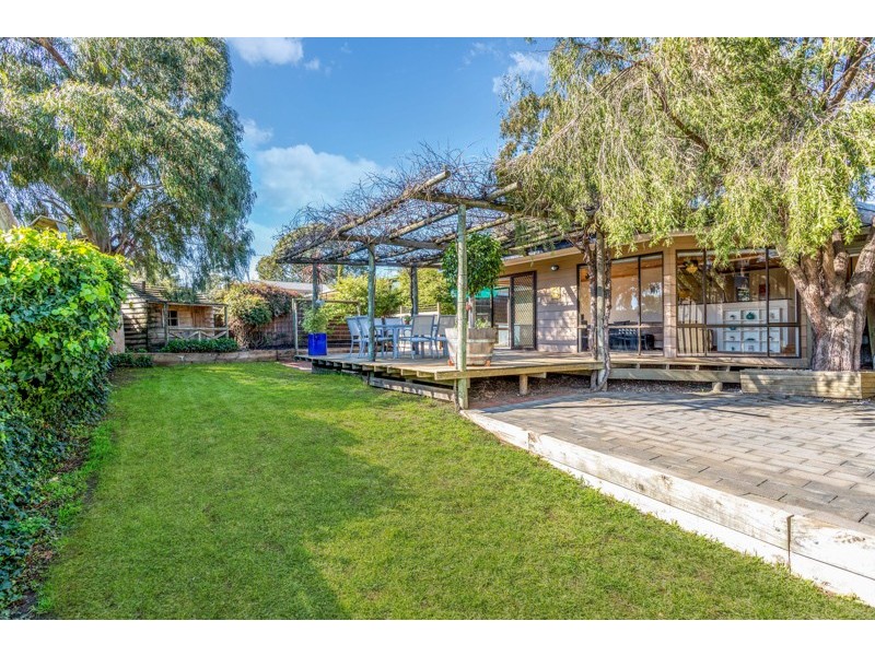 18 Casuarina Avenue, Surrey Downs SA 5126